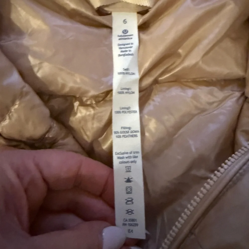 2013 Lululemon Fluffin’ Awesome Vest Rose Gold Size 6 Ultra Rare Goose Down Vest